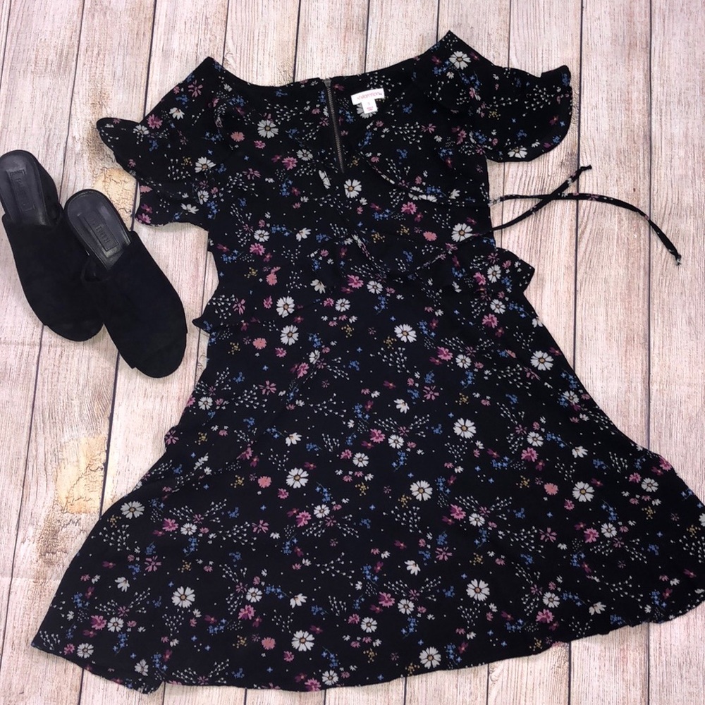 XHILARATION FLORAL DRESS SIZE S